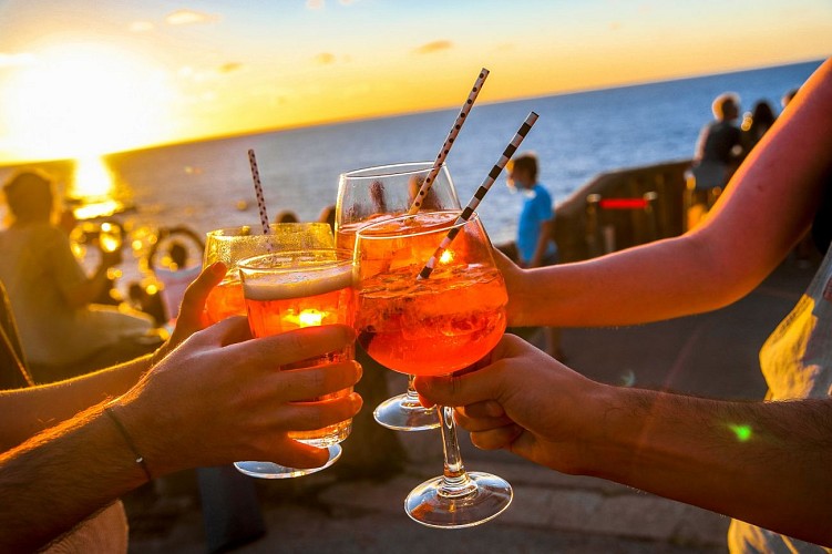 Biarritz Sunset rooftop