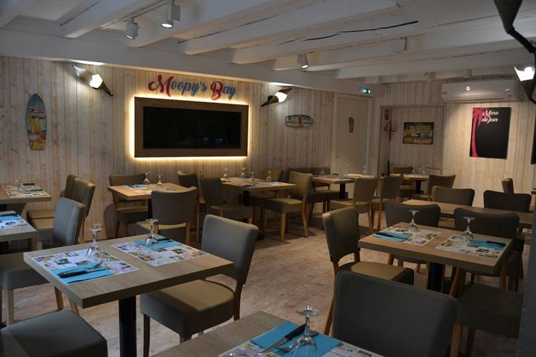 Restaurant Le Moopy's Bay hamburger pizza salade Thouars Thouarsais