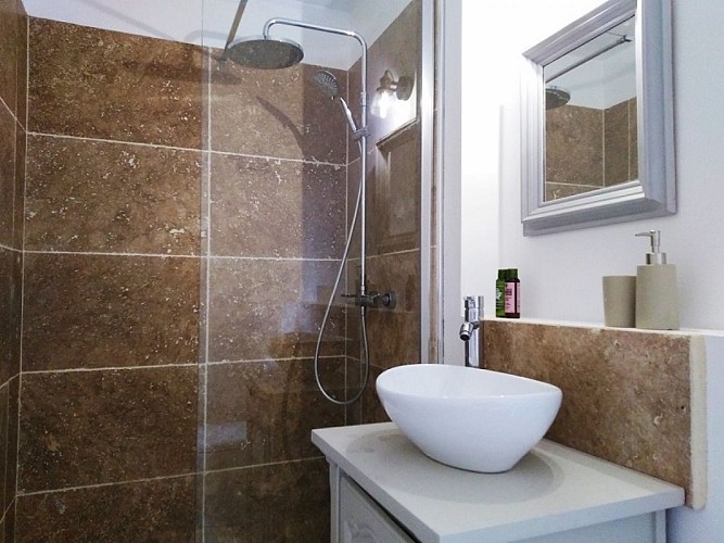 5 Salle de douche, chambre Rosette