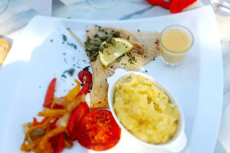 LES EMBRUNS DE L'OCÉAN