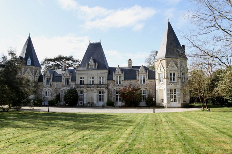 CHATEAU DU BOIS DE LA NOE