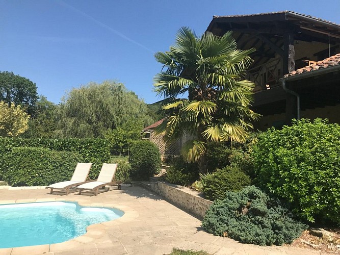 Clos-de-Charroux-piscine3