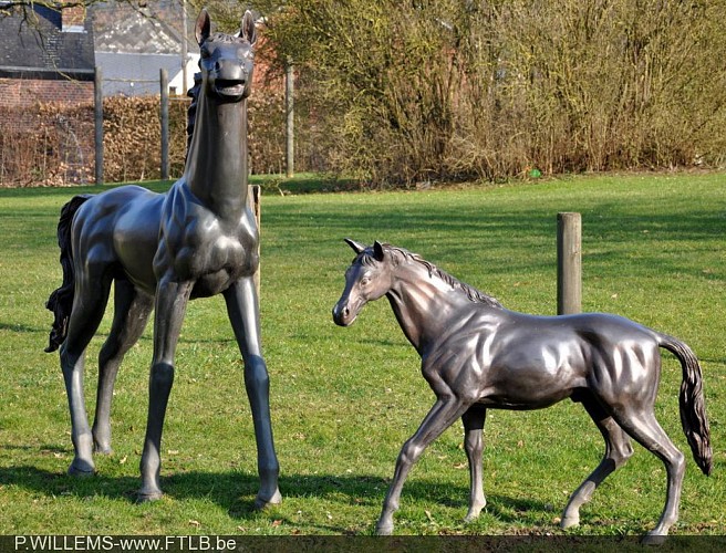 Les chevaux en bronze