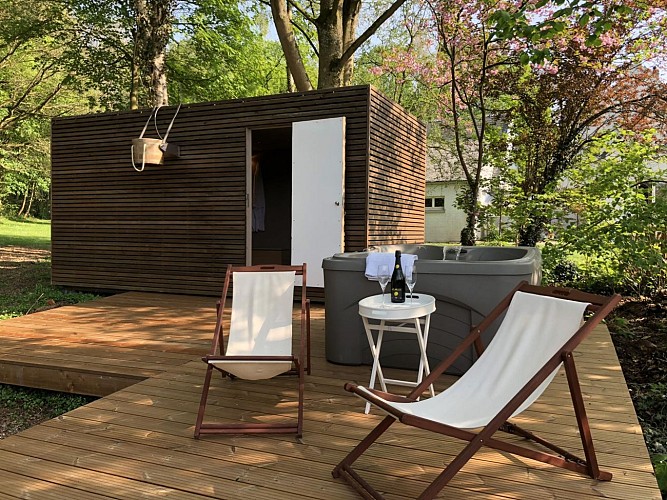 C18303ef-d0dd-484f-8199-07a7fdd6eb06