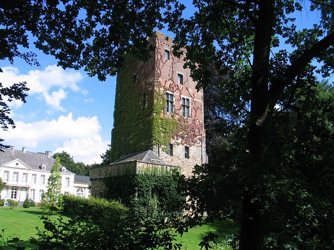 Château et tour de Bierbais 	Classé