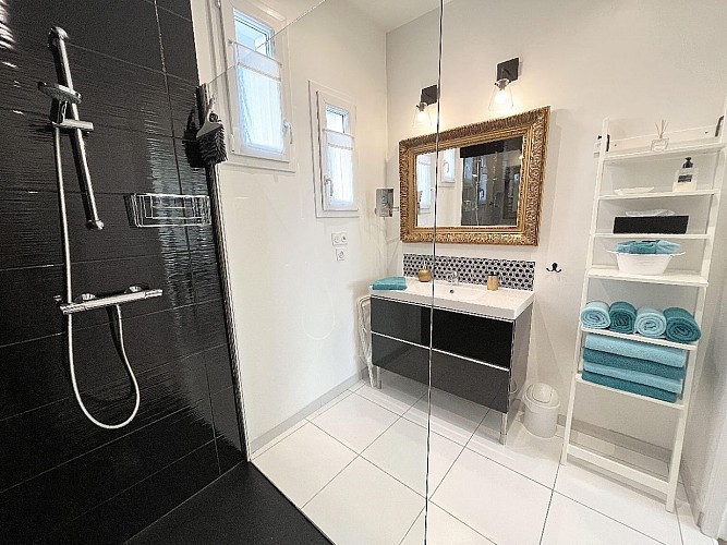 villa-la-marnaise-salle-de-douche