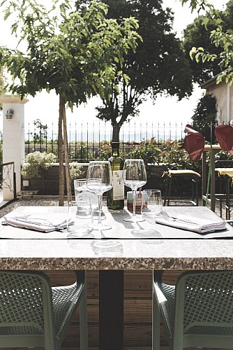 Terrasse vu vallée de l'hérault
