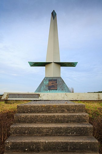 Monumenten voor de Engelse, Nederlandse, Duitse en “Belgische” geallieerden