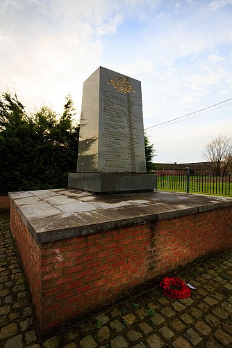 Monumenten voor de Engelse, Nederlandse, Duitse en “Belgische” geallieerden