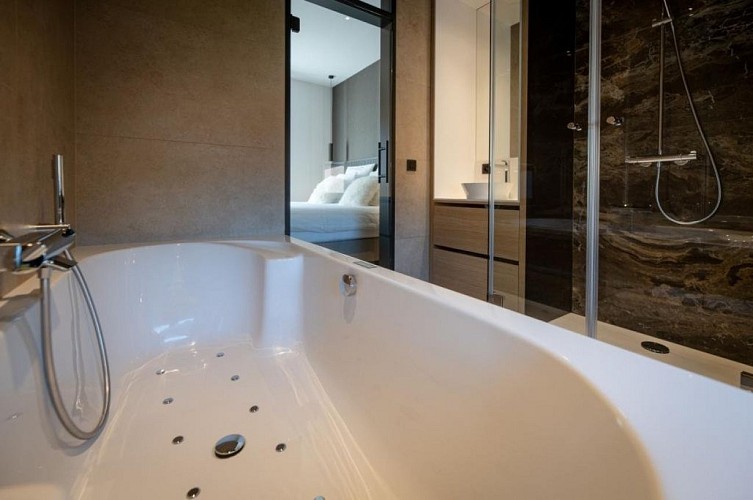 Hôtel Berlieren-Hombourg_SDB_03-2023