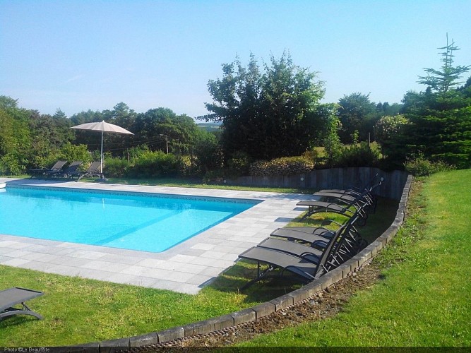 Piscine Le beau-site.jpg