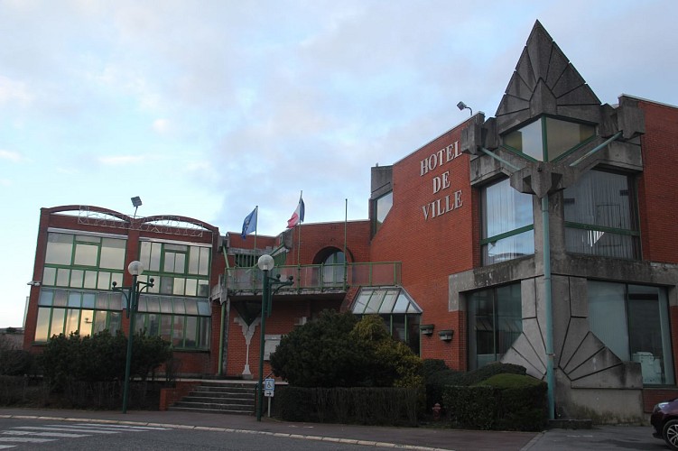 La Mairie de Douchy-Les-Mines