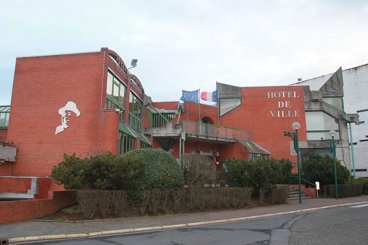 La Mairie de Douchy-Les-Mines