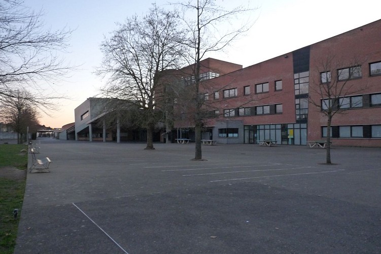 Collège E. Littré