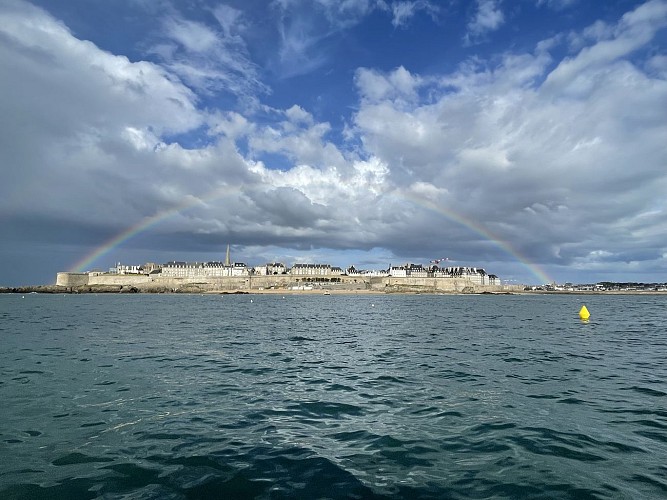 Marin Malouin, Promenade en mer à Saint-Malo