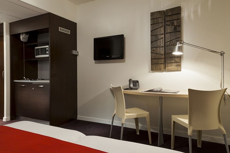 SURE HOTEL BY BEST WESTERN NANTES BEAUJOIRE