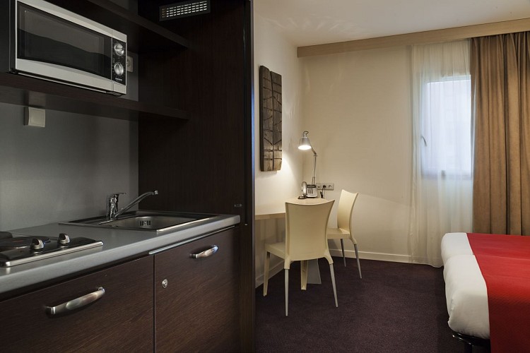 SURE HOTEL BY BEST WESTERN NANTES BEAUJOIRE