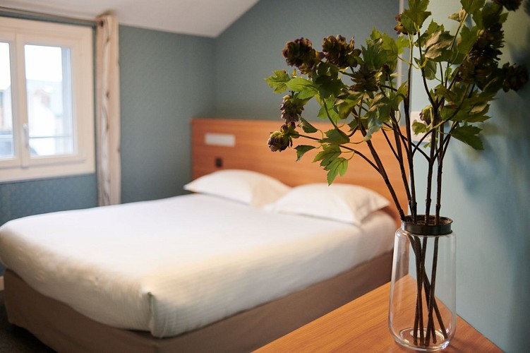 LOGIS HÔTEL DUQUESNE