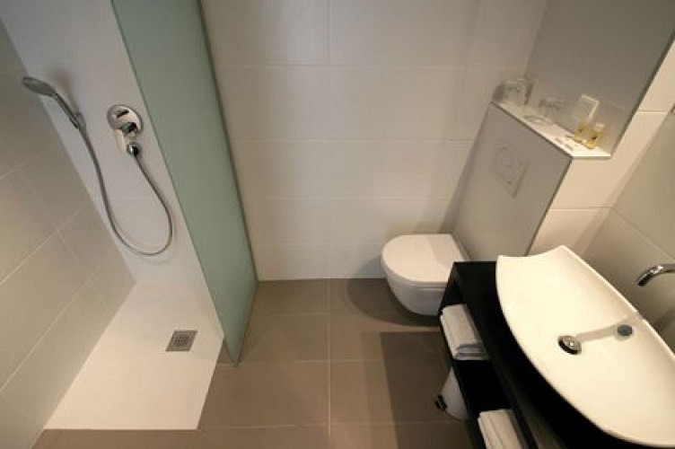 OLDEGAR Hôtel-Bar-Musique