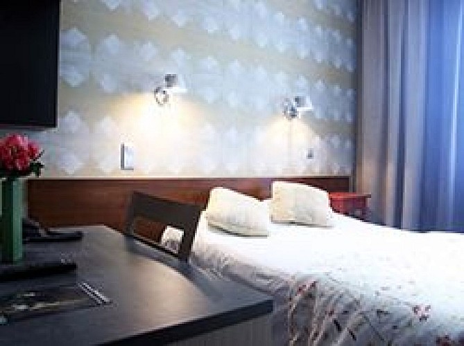 OLDEGAR Hôtel-Bar-Musique