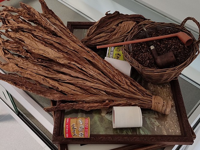 2022 - Vresse - Salle José Chaidron et Tabac (M. Léonard) (12)