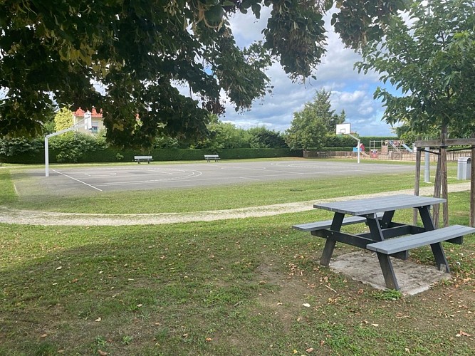 Aire de pique-nique - Parc de loisirs