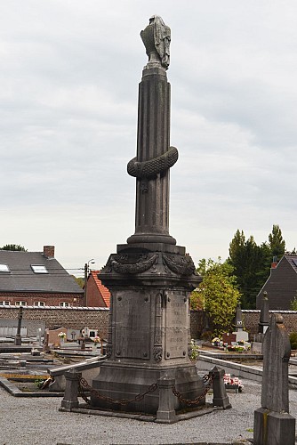 Plaque funéraire « Corneille Stevens », colonne des frères De Bève et cimetière de Chéremont