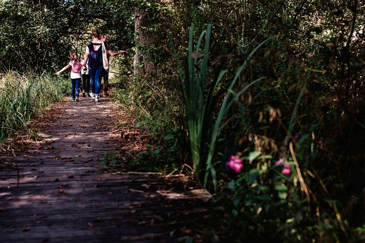 enfamille-lacdecastet32©garderes