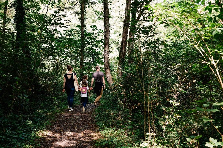 enfamille-lacdecastet23©garderes