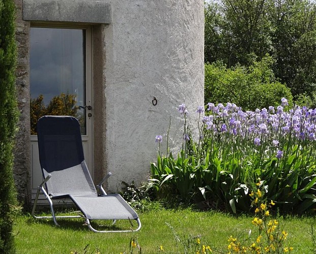 INSOLITE - LA TOUR DU MOULIN GÉANT
