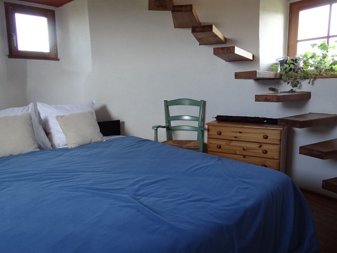 INSOLITE - LA TOUR DU MOULIN GÉANT