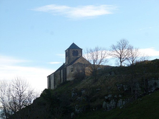 La iglesia elevada de Dauzat-sur-Vodable