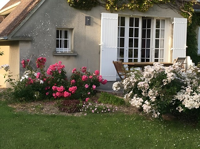Poilpre-langrune-terrasse entrée-salon-800-600