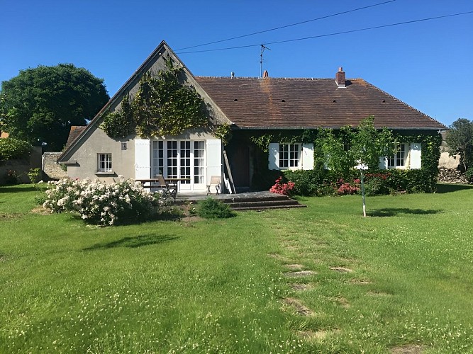 Poilpre-langrune -maison fond du jardin-800-600