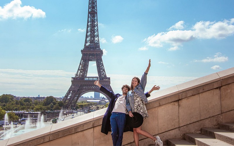 Private Photoshoot at the Eiffel Tower