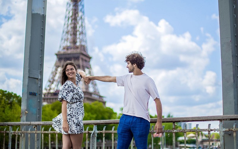 Private Photoshoot at the Eiffel Tower