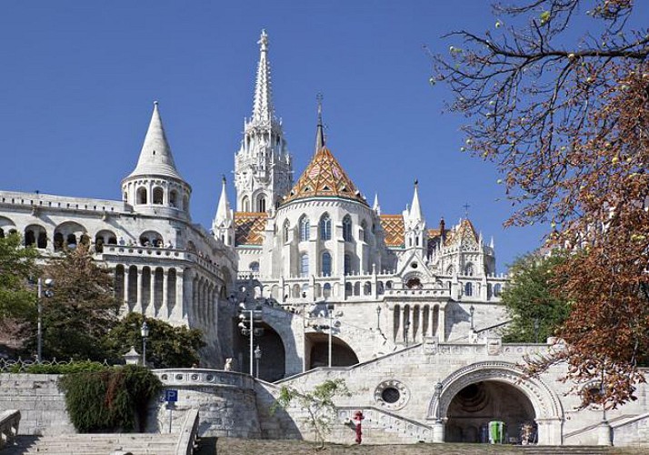Multi-stop panoramic bus tour of Budapest - 1, 2 or 3 day pass