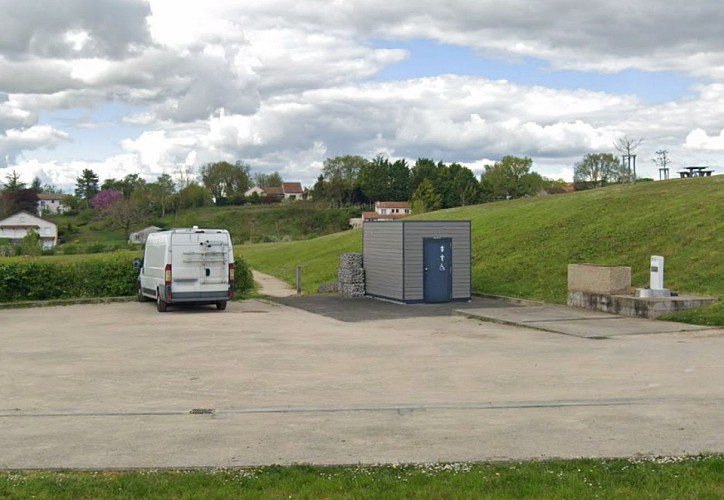 Aire camping-cars L'Hommaizé