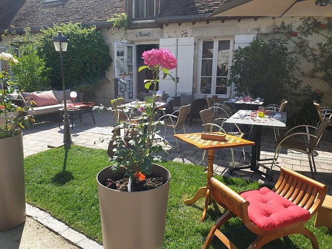 61714220-2913653982008517-8770668001226653696-o