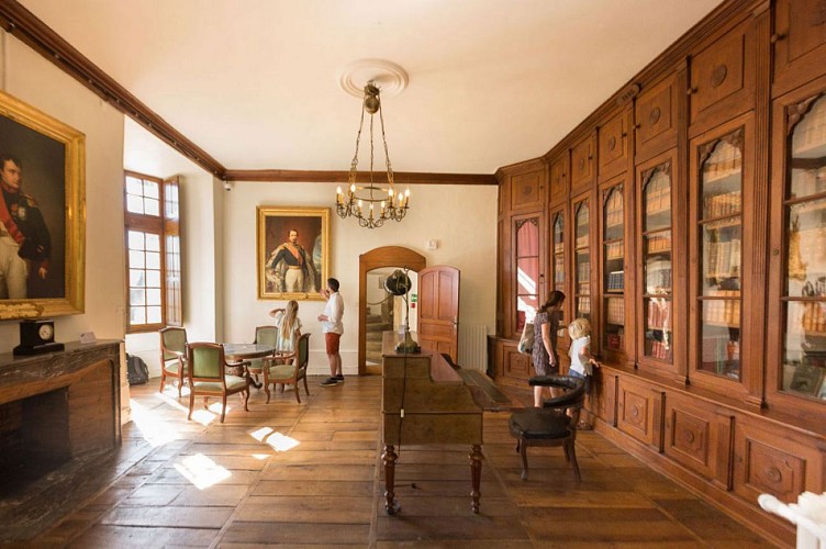 Château de Pompadour et Ecuries de l'Orangerie