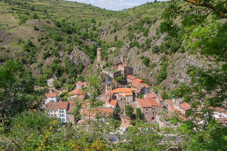 The village of Saint-Floret