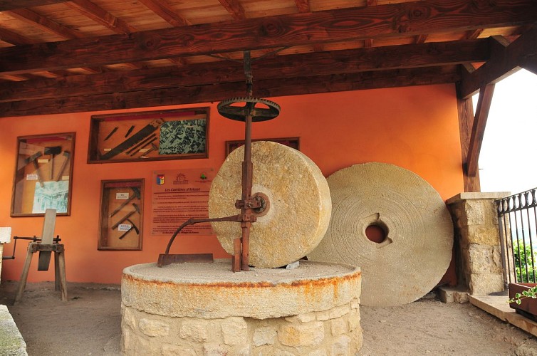 Montpeyroux - Plus Beaux Villages de France