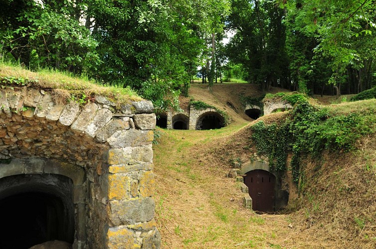 Le site des 140 caves de Saint-Julien