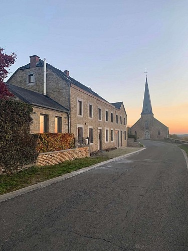 Terres de Meuse - Gîte - maison en pierres - profil