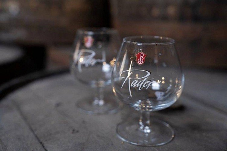 Raeren distillerie radermacher c michel dehaspe 3