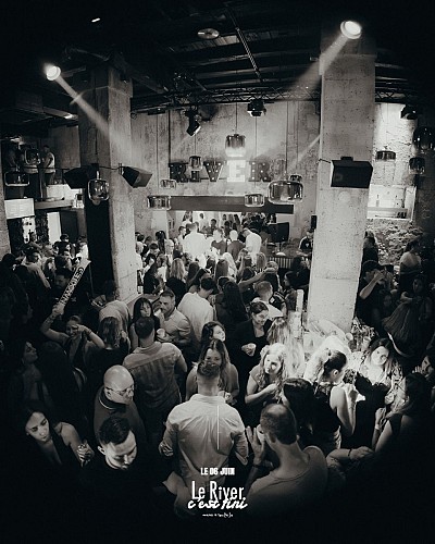 Bar festif Le River