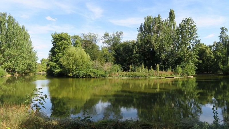 Le lac de Saint-Mandé