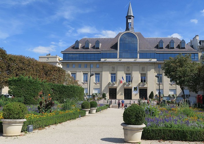 L'Hôtel de Ville