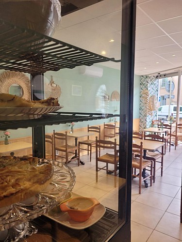 salle comptoir pâtisserie