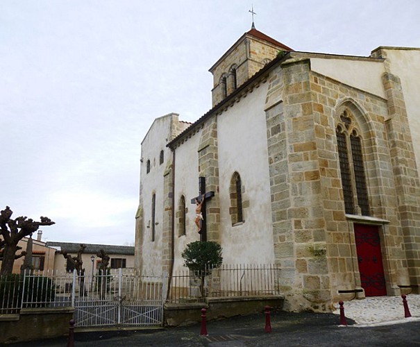 El pueblo fortificado de Plauzat